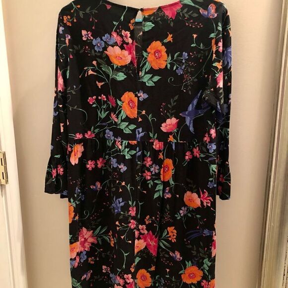 Old Navy black, floral shift dress with bell sleeves. - Picture 3 of 6
